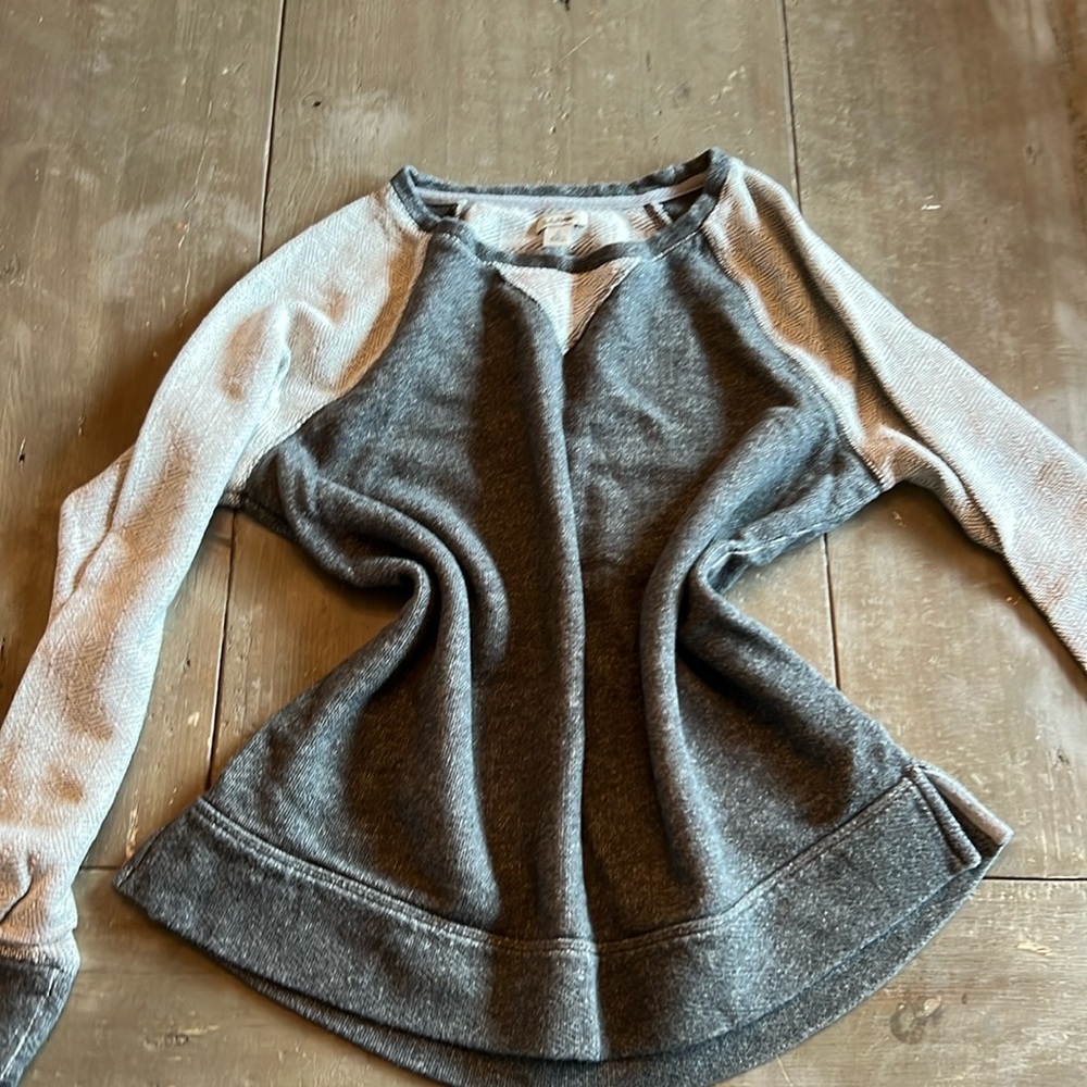 L.L. Bean women’s S  terry cloth crew neck 🔥 🔥